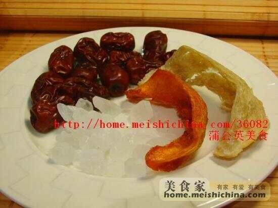 冰糖紅棗燉燕窩