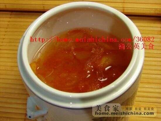 冰糖紅棗燉燕窩