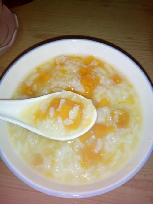 美食分享：南瓜粥、三文魚粥、百合核桃瘦肉粥的簡(jiǎn)單做法