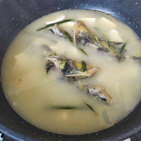 昂刺魚豆腐湯的做法