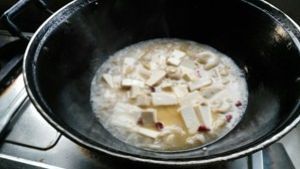 魚泡燉豆腐的做法步驟 第4步