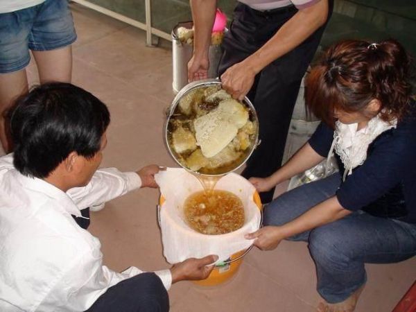 起床后，空腹喝“蜂蜜水”，真的能減肥嗎？很多女人喝錯了