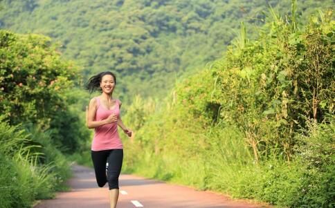 女性經(jīng)期前后體重有什么變化 經(jīng)期體重變化有什么規(guī)律 經(jīng)期護(hù)理要遵循哪些原則