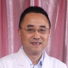 侯偉