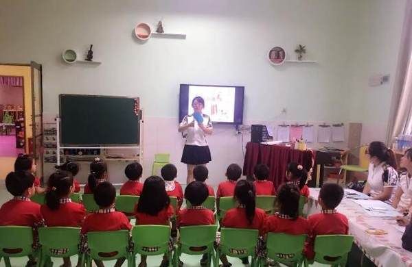 幼儿园中班健康教育教案《晃晃悠悠》含反思