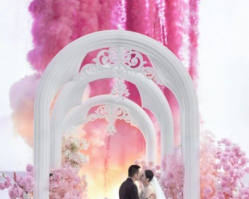 【彩烟婚礼】梦幻粉色城堡：浪漫与爱的交响