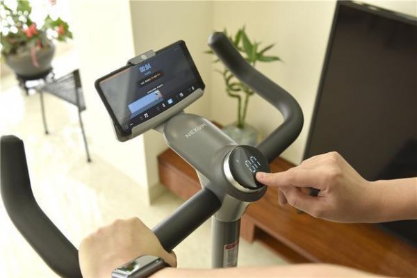 想要健身、減肥的用戶有福了，小米生態(tài)鏈推出家用AI智能健身車