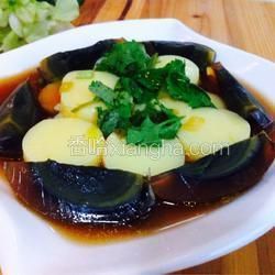 皮蛋拌樱玉豆腐的做法[图]