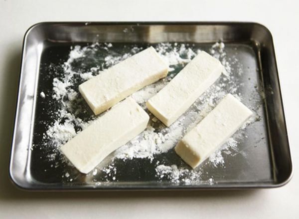 純奶手撕吐司的做法 步驟1