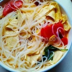 番茄粉丝豆皮汤的做法[图]