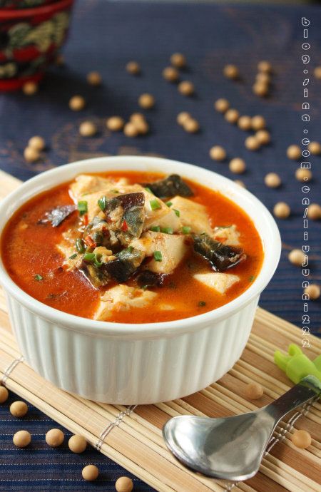 豆腐最下飯的吃法：皮蛋燒豆腐