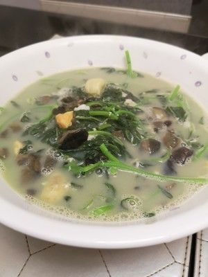 皮蛋咸蛋莧菜湯(熬白湯)的做法步驟 第5步