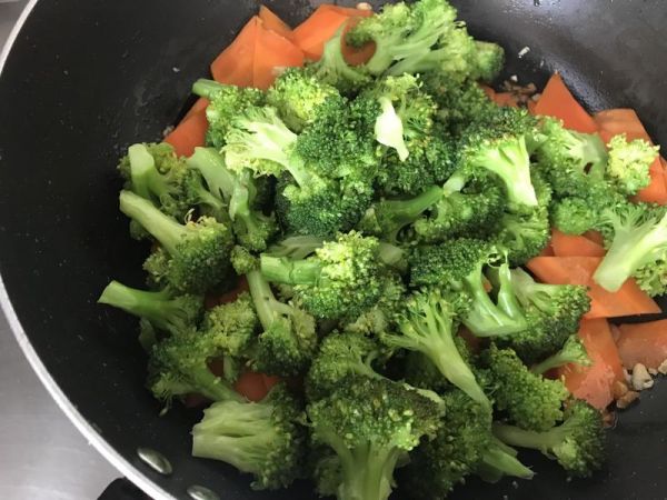 純奶手撕吐司的做法 步驟1