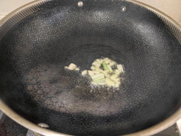純奶手撕吐司的做法 步驟1