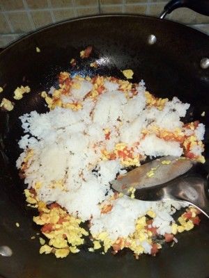 番茄蛋炒飯的做法步驟 第4步