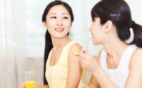 吃蜂蜜需要注意什么 吃蜂蜜的注意事項 如何吃蜂蜜 吃蜂蜜的禁忌