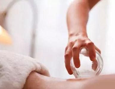 拔罐方法不對=縮短生命？老中醫(yī)提醒，拔火罐前一定要看！