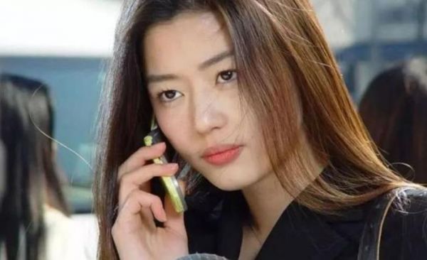 5位最美鵝蛋臉女星排名，宋慧喬第4，劉亦菲第2，第一盛世容顏