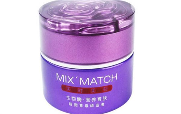 美時(shí)美刻化妝品加盟