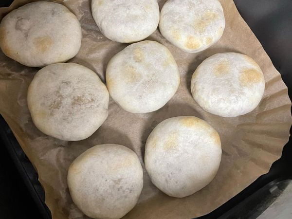 純奶手撕吐司的做法 步驟1