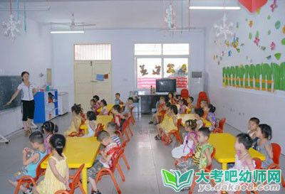 中班健康活動螃蟹賽跑教案配圖三