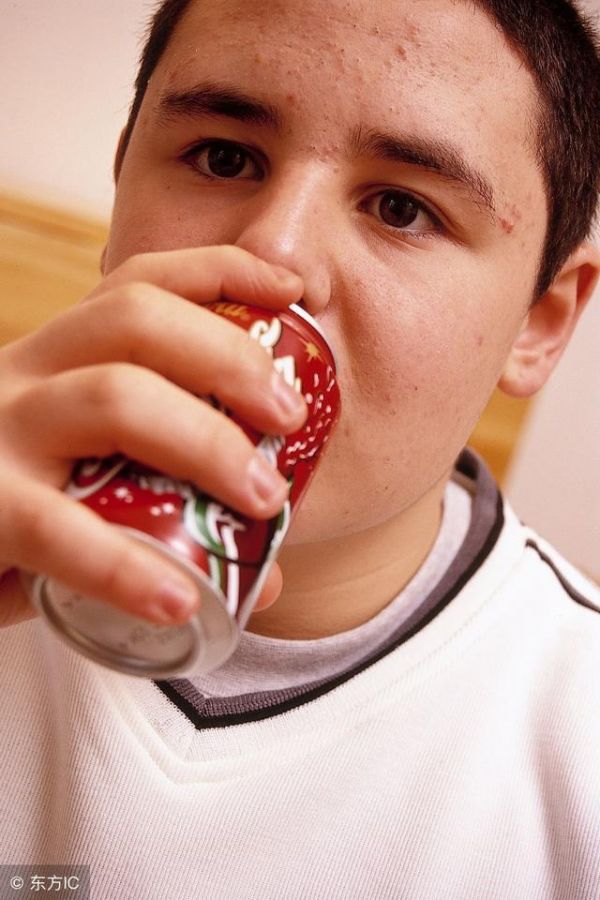 為什么要少喝碳酸飲料？哪些人最好不喝碳酸飲料？