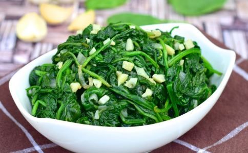 夏季養(yǎng)生喝什么湯好 夏季喝什么湯好 夏季養(yǎng)生喝什么