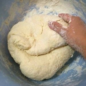 纯手工发面馒头的做法步骤 第1步