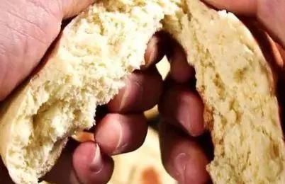 過年做饅頭千萬別再蒸了，這樣做省時省力，香軟可口，6分鐘出鍋