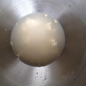 純奶手撕吐司的做法 步驟1