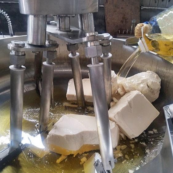 燃?xì)饧訜岫嘧π行菙嚢璩村?咖喱醬自動攪拌炒鍋