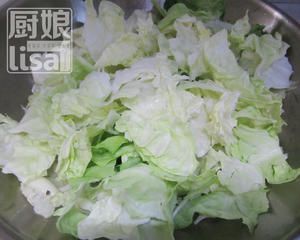 【爆炒卷心菜】的做法 步驟5