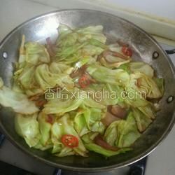 干鍋手撕平包菜的做法[圖]