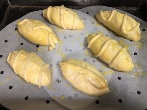 俄羅斯卷心菜烤包子/油煎包:小餡餅 Russian Piroski w/ Cabbage & Pork 跟著食物游俄羅斯??的做法步驟 第7步