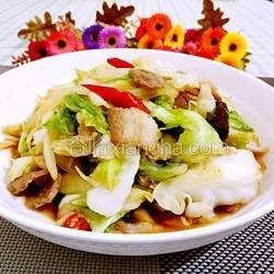 卷心菜炒肉的做法[图]