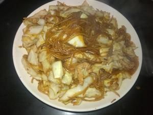 紅薯粉絲包心菜炒肉的做法 步驟6