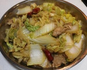 白菜炒肉的做法 步驟8