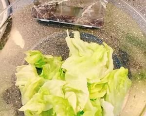 只要1分鐘15大卡低卡到自然瘦-香草水煮卷心菜的做法 步驟2