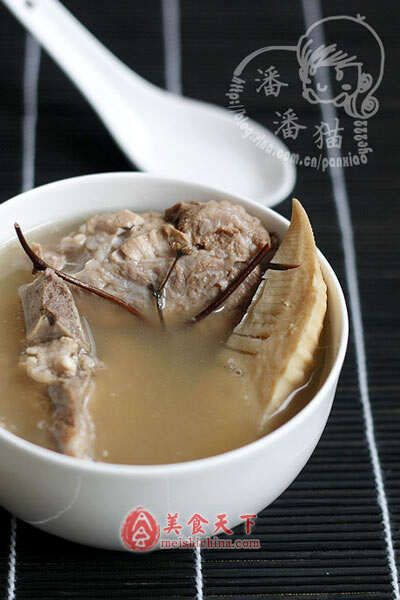 鸡骨草冬笋煲骨汤