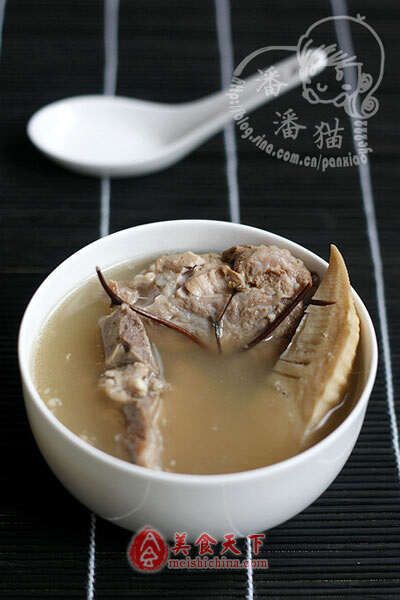 鸡骨草冬笋煲骨汤