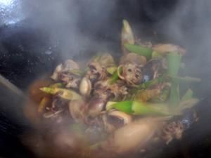 竹筍燒小魷魚的做法 步驟5
