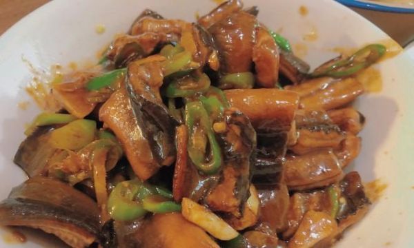 以蒜籽燒鱔段，美味又健康