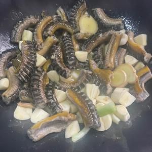 蒜子燜鱔段，蒜子燒黃鱔，下酒非常棒的做法 步驟4