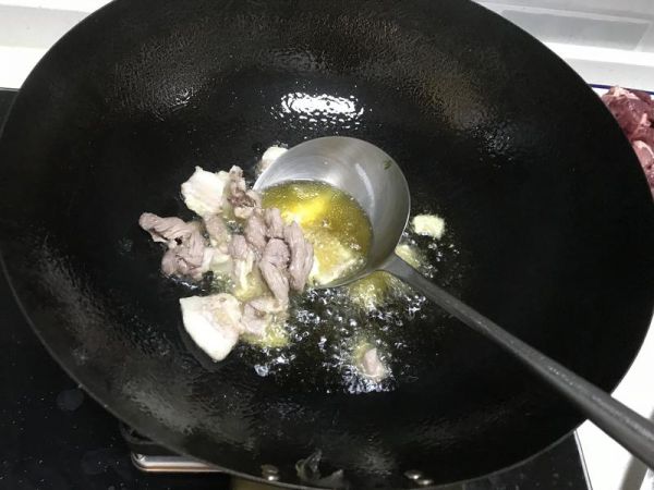 純奶手撕吐司的做法 步驟1