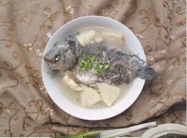 冬筍鯽魚(yú)湯