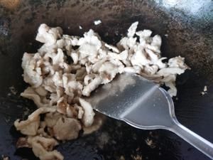 家常冬筍炒肉片的做法 步驟2