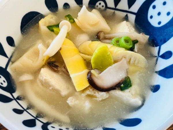 春笋豆腐煲的做法