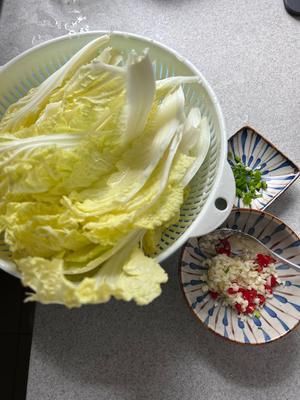 5分鐘蒜蓉蠔油娃娃菜??健康低脂不長胖的做法 步驟1