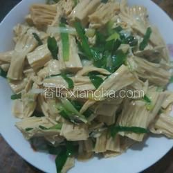 韭菜炒腐竹的做法[图]