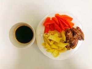 電飯煲版??超好吃春筍臘腸燜飯的做法 步驟4